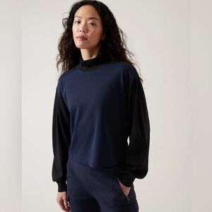 Athleta Color Block Navy Blue Black Funnel Mock Neck Sweatshirt 466920 EUC Sz XS